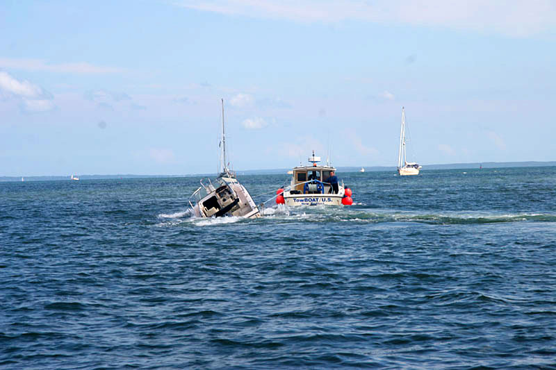 TowBoatU.S. New Bedford Dalvage